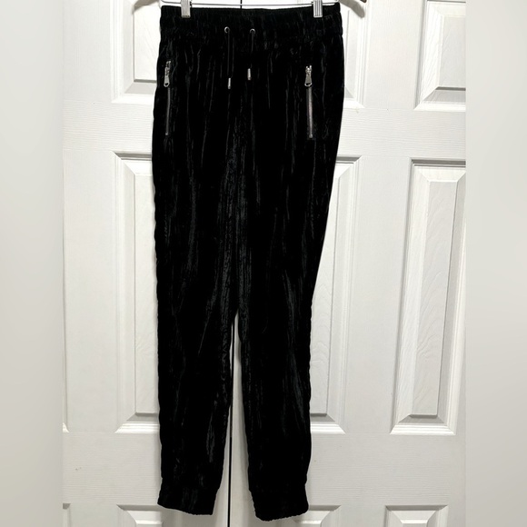ZARA 2 pc Set Black Zip Up Velour Velvet Jacket Joggers Pants Both Size Small - Picture 4 of 10